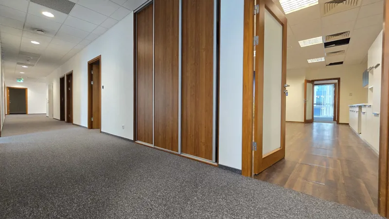 Biuro do wynajęcia, 877 m², Mokotów